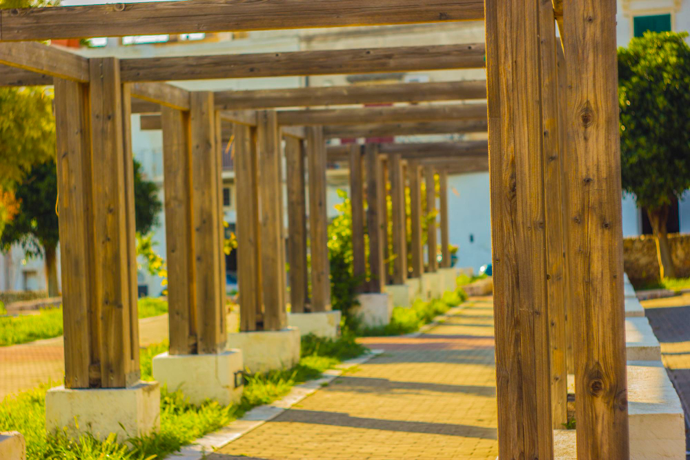 Ventajas de las pérgolas de madera para tu terraza o jardín
